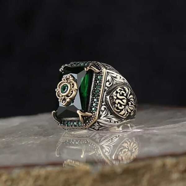Vintage Turkish Signet Ring for Men Women Antique Silver Color Carved Eagle Ring Inlaid Green Zircon Locomotive Punk Rings